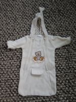 Babyschlafsack mit Gurtöffnung für Babys bis drei Monate Hessen - Bad Vilbel Vorschau