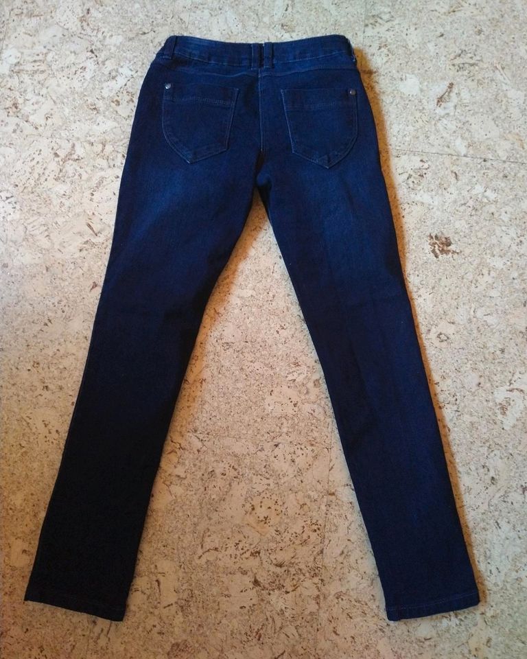 Jeans, Mädchen, Größe 146 in Beindersheim