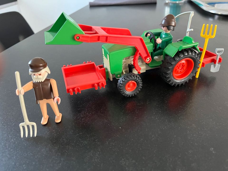 Playmobil Traktor mit Zubehör - Vintage