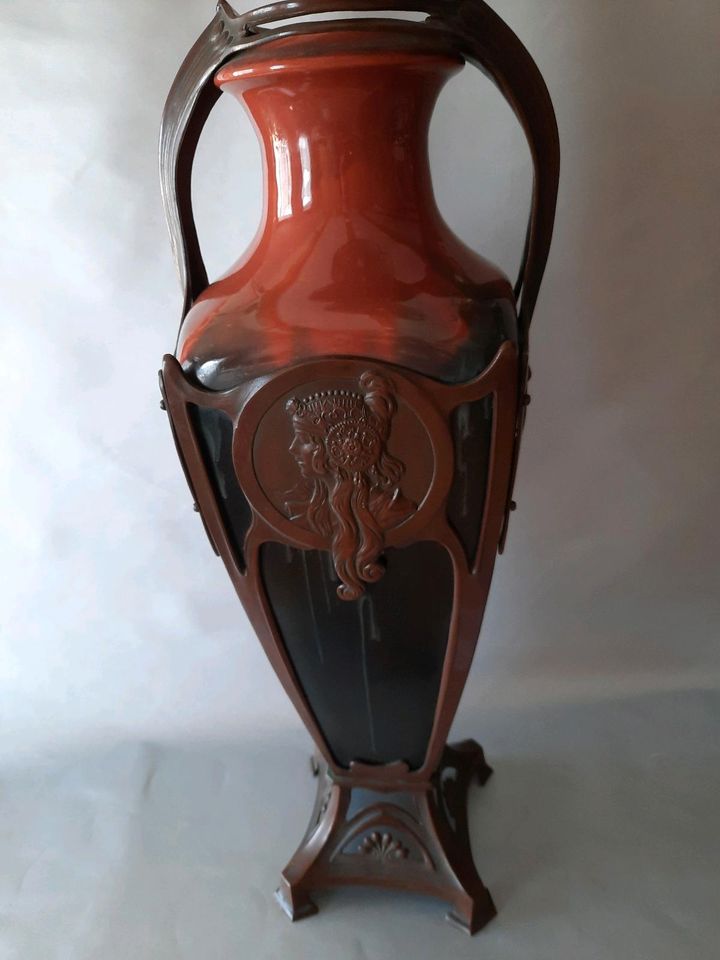 ANTIKE JUGENDSTIL KERAMIKVASE UM 1900 MIT BRONZE in Frankfurt am Main