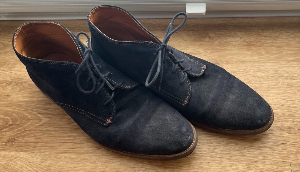 Tommy Hilfiger Herrenschuhe Wildleder Gr. 45 in Harsefeld