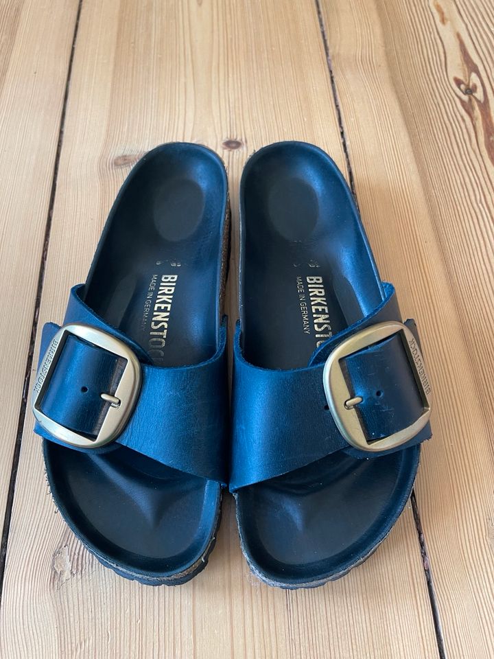 Birkenstock Mules Madrid big buckle Damen 39 insignia blue NP129€ in Berlin