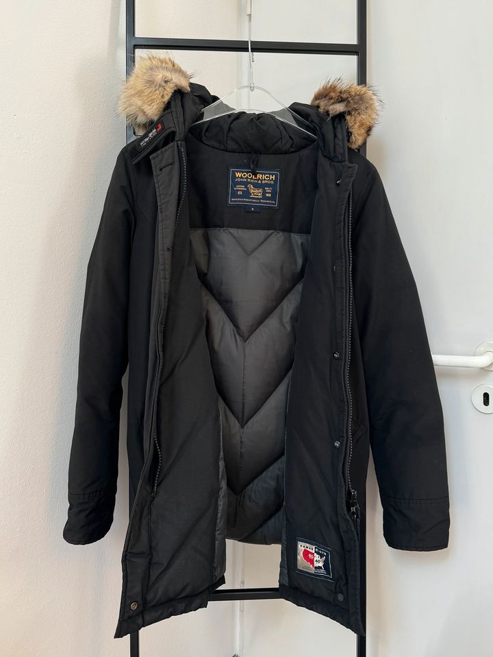 Woolrich Damen Parka Jacke Winterjacke Schwarz in Hamburg