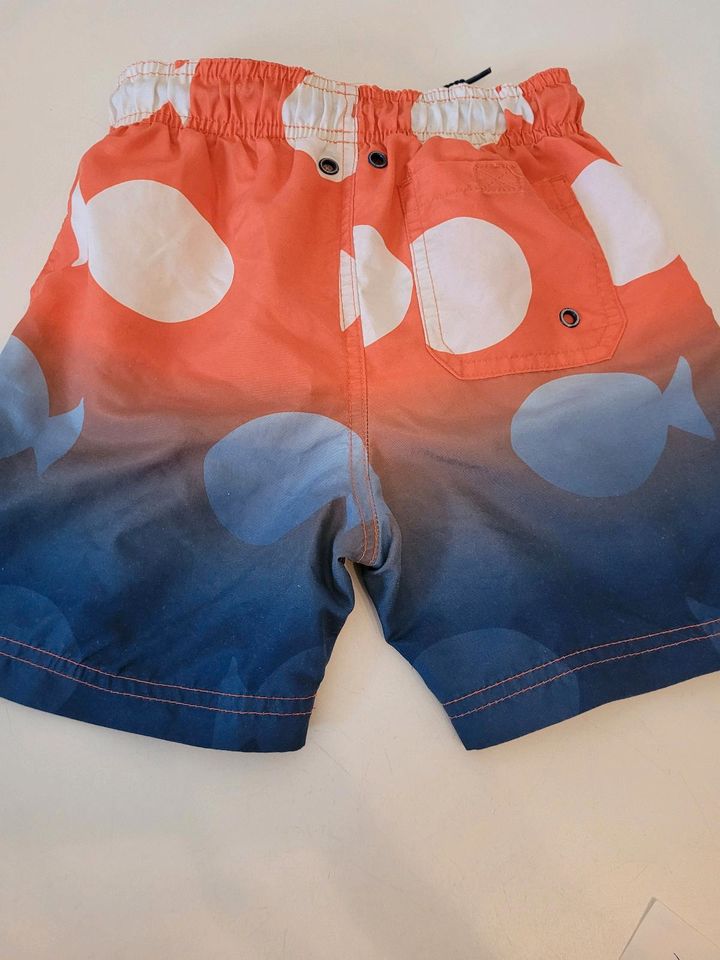 Badehose Badeshort 110 116 blau weiß orange Fisch in Nürnberg (Mittelfr)