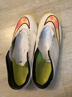 Fußballschuhe Nike Gr. 40 Bayern - Hofkirchen Vorschau