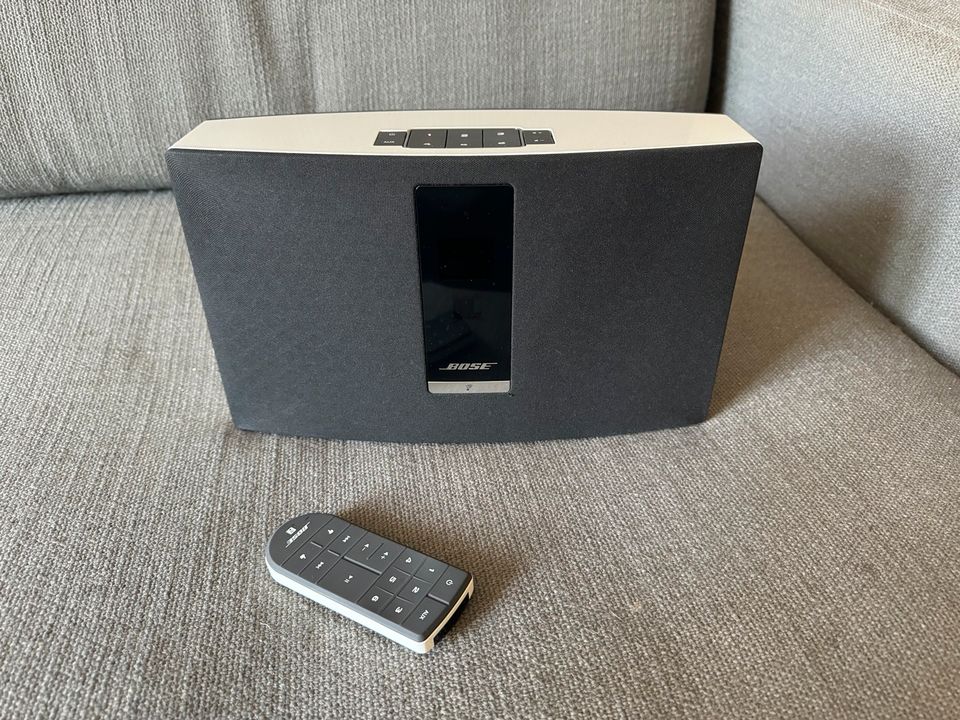 Bose Soundtouch 20, schwarz-weiss, sehr guter gepflegter Zustand in Hamburg