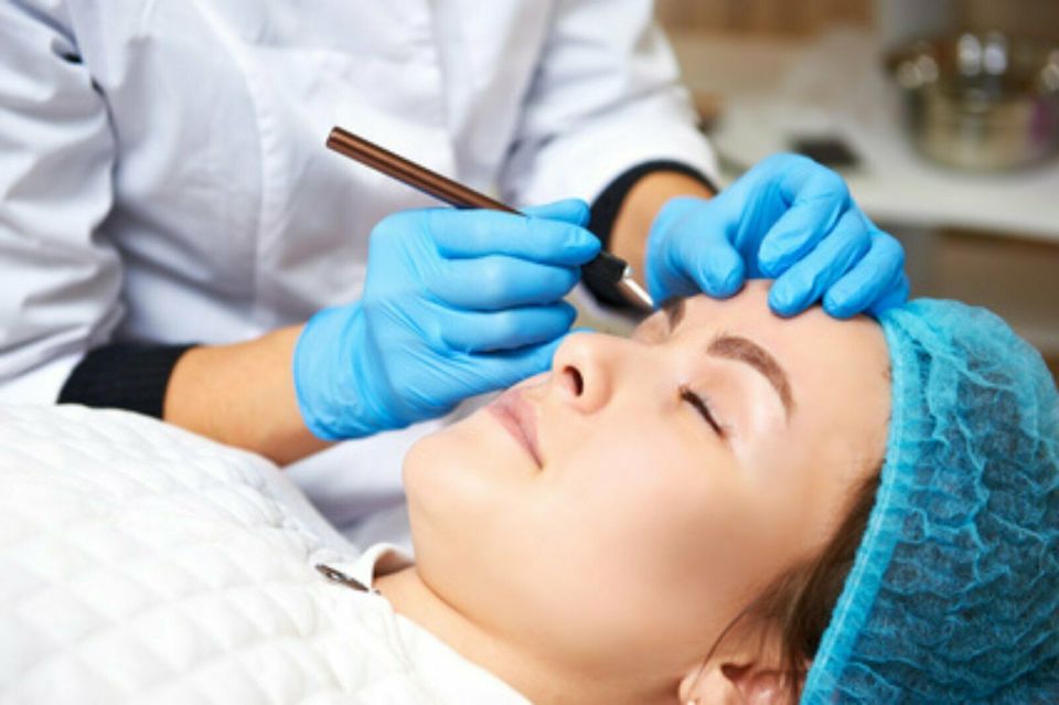 zertifiziert geprüfte Henna Brow Stylist Augenbrauen Schulung in Nürnberg (Mittelfr)