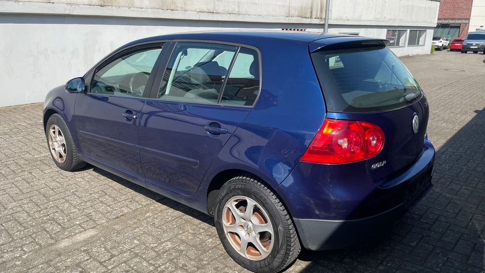 VW Golf 5 1,6 in Ganderkesee