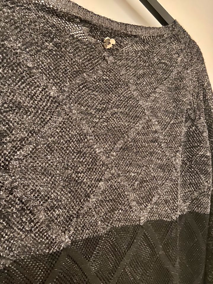 Twinset Strickkleid Pullover in schwarz und Silber, Größe36/S in München