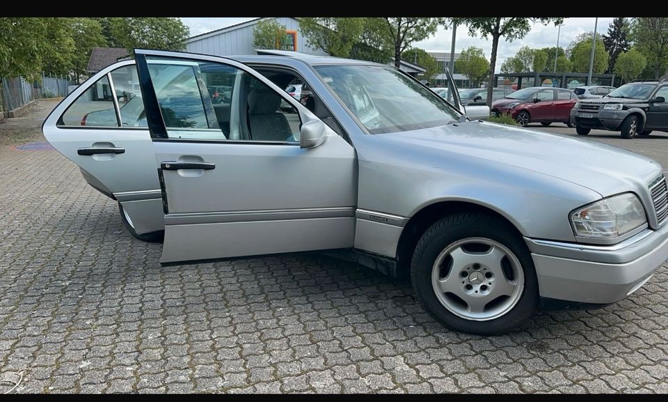Mercedes Benz C200 in Kehl