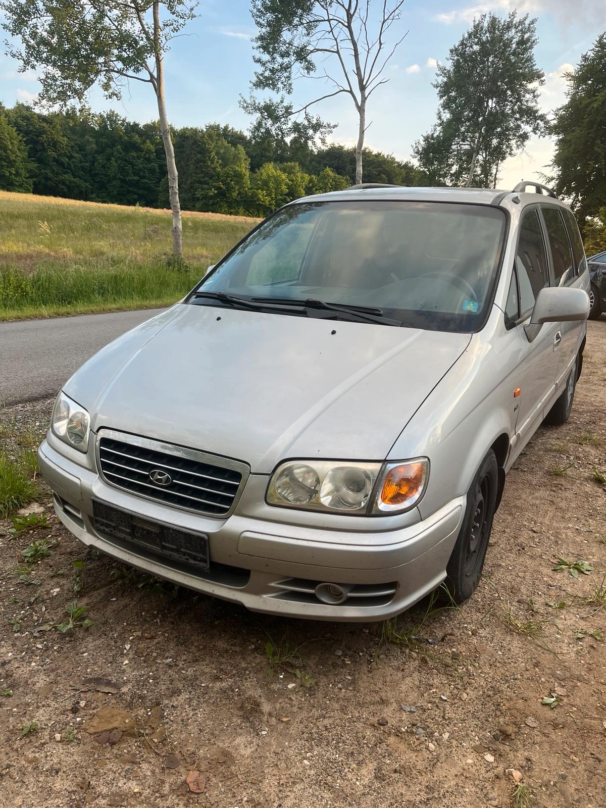 Abbildung des Autos Hyundai trajet (VW Shara…