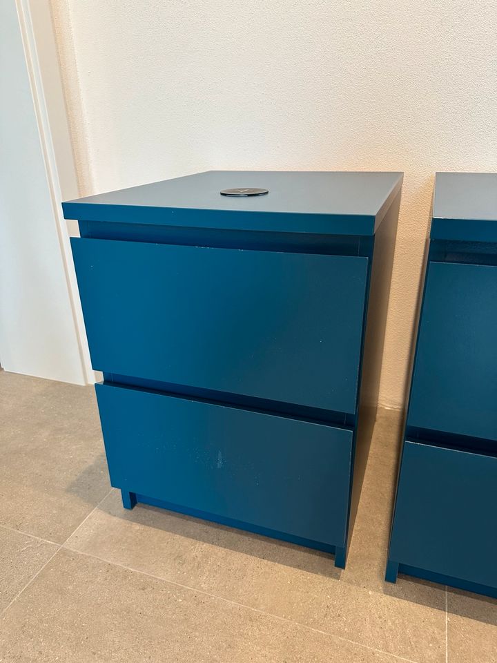 Ikea Malm 2 Nachttische Schränke Kommoden blau türkis mit Ladepad in Arnsberg