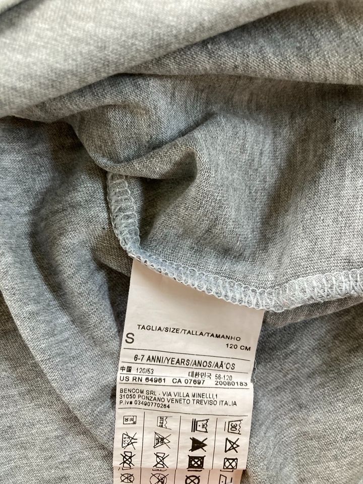 Benetton Mädchen T-Shirt, Gr. 128/134 (S), top, NR! in Bornheim