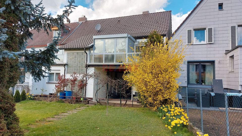 2 Familienhaus mit großem Garten zentral in Ober-Ramstadt !! in Ober-Ramstadt