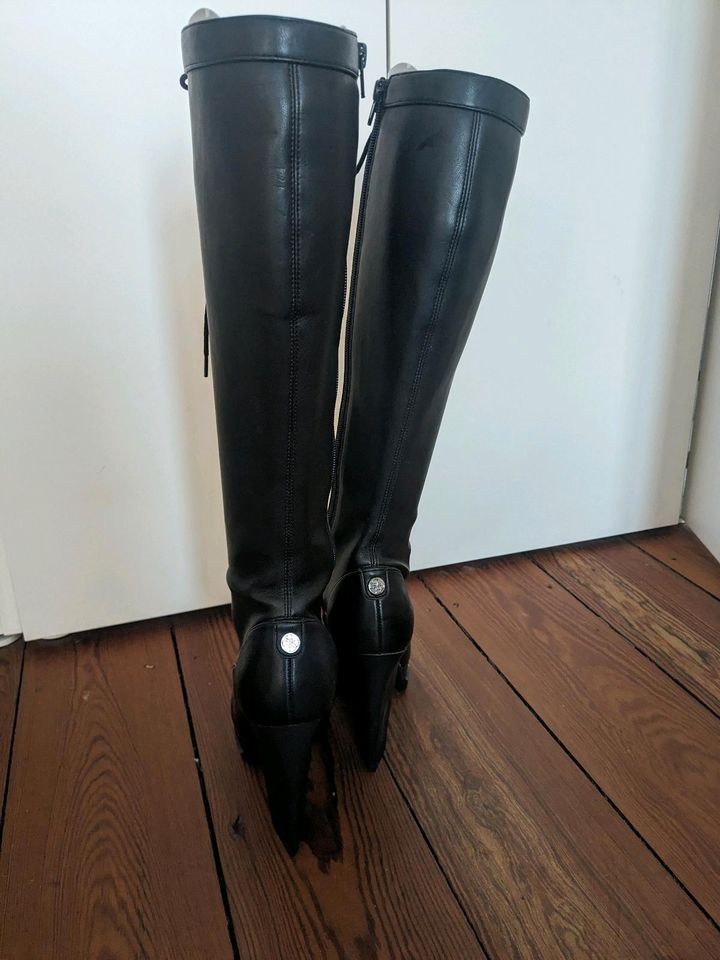 Stiefel Guess schwarz 38 neuwertig in Frankfurt am Main