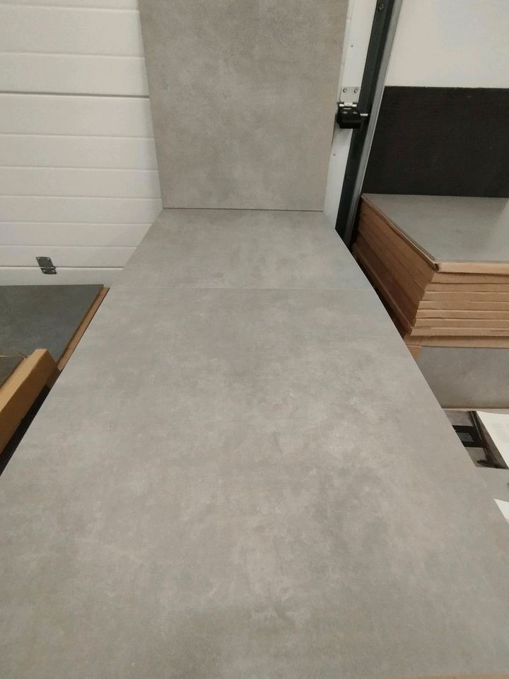 Deutsche Bodenfliesen 60x60 taupe grau 13 qm in Altenkirchen