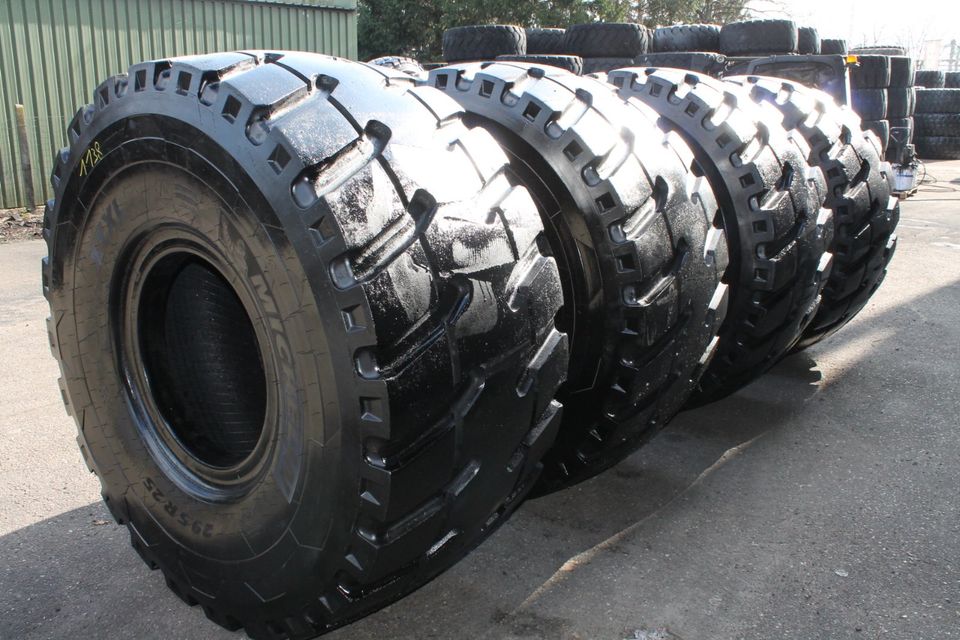 29.5R25 Michelin XTXL ** 4 pieces 40mm Used Tyre in Gangelt