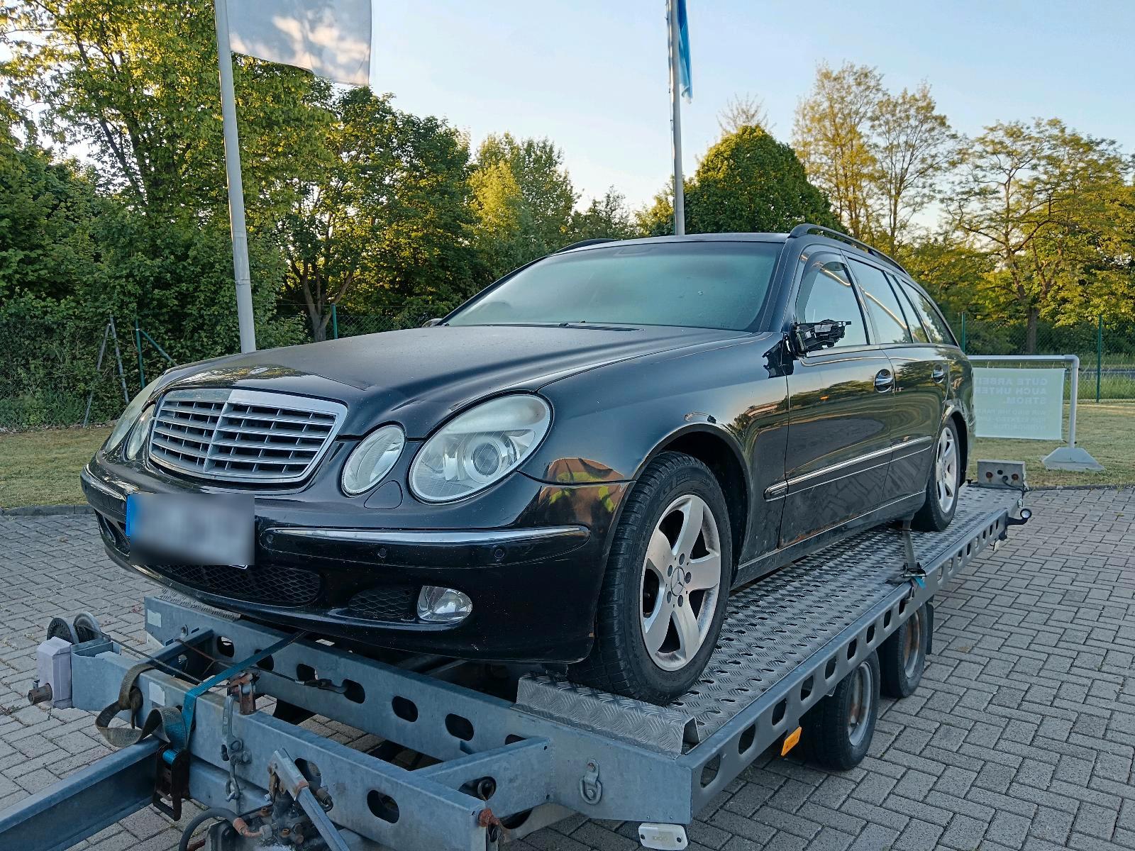 Abbildung des Autos 2 Stück: C 270CDI W203 +…