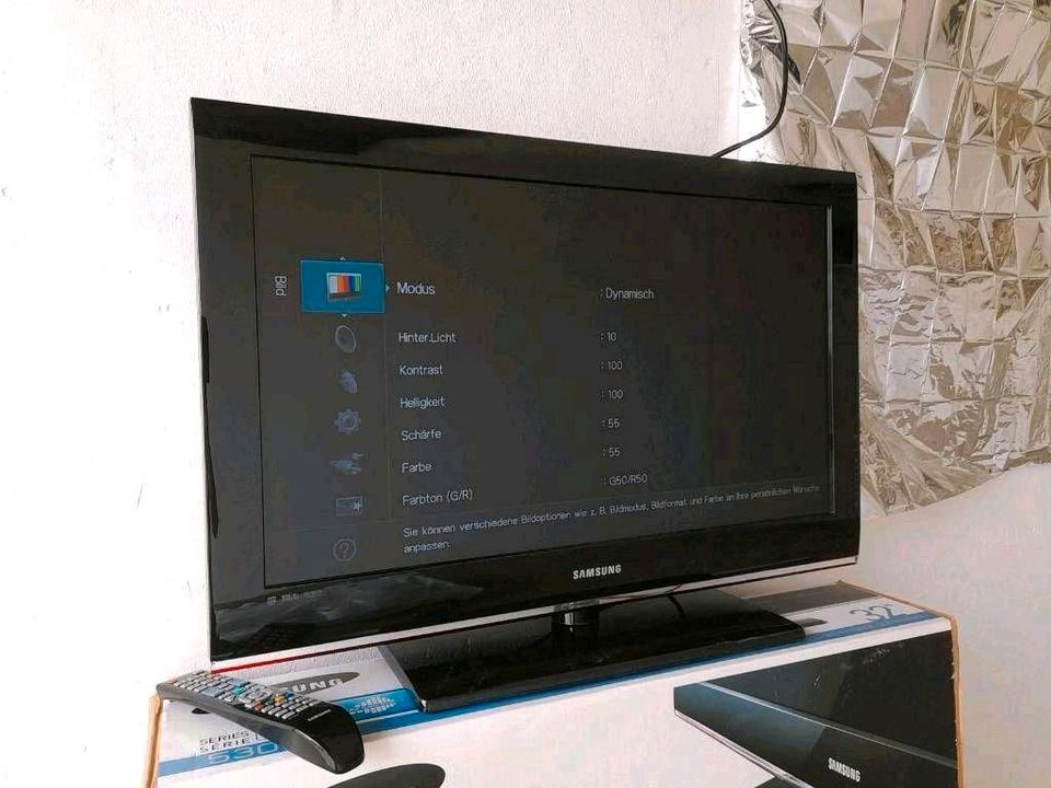 LCD TV Samsung LE32B530P7W ORION CLB32B700 Flachbildschirm in Hünstetten