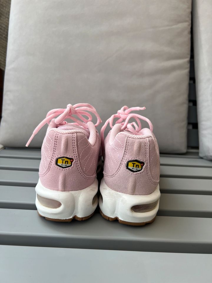 Nike Air Max Plus Premium Pink 37.5 in Berlin