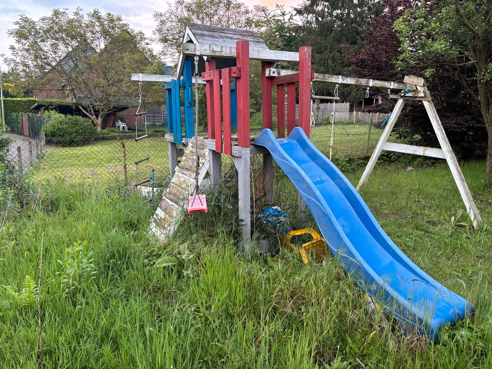 Spielturm zu verschenken in Leichlingen