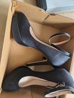 Pumps H&M 38 High Heels Plateau Schnalle neu Hessen - Offenbach Vorschau