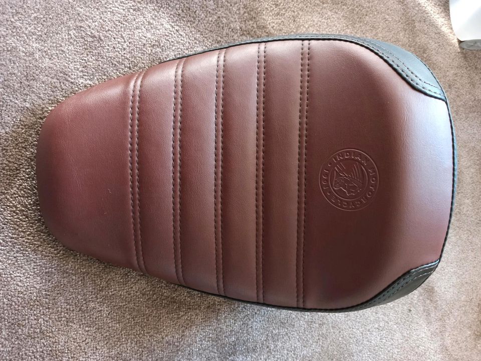 Indian Scout Bobber oder Twenty Sitz Sattel original Neuwertig in Wurzen