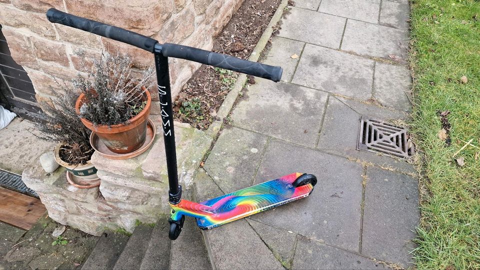 Slamm Stuntscooter Roller in Winnigstedt