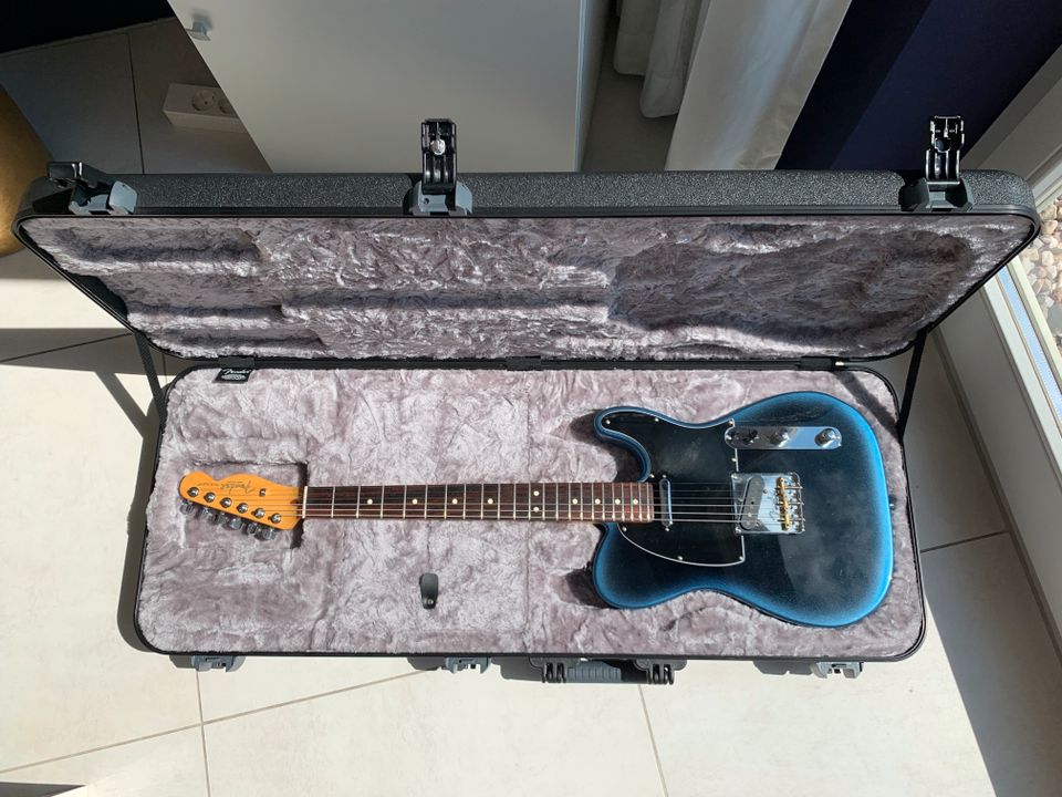 2020 Fender American Professional Pro II Telecaster RW Dark Night in Niebüll