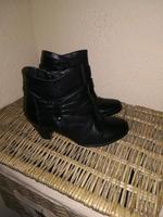 Damen Leder Stiefeletten Janet D. Gr. 38 schwarz Berlin - Hohenschönhausen Vorschau