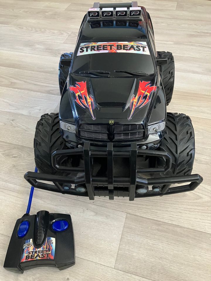 RC Dodge StreetBeast in Wolfsburg