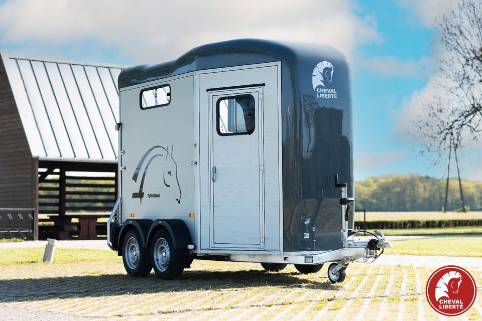 CHEVAL LIBERTÉ TOURING JUMPING V I LUX Edition + Sattelkammer 2,6 to in Michelstadt