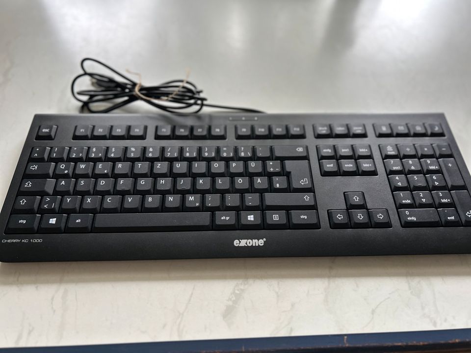 CHERRY KC 1000 Tastatur Standard kabelgebunden schwarz/NEU in Kreis  Pinneberg - Pinneberg | Tastatur & Maus gebraucht kaufen | eBay  Kleinanzeigen ist jetzt Kleinanzeigen