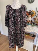 Kleid Tunika Gina OVERSIZE Schwarz Größe 34/36 neuwertig Hessen - Frankenberg (Eder) Vorschau