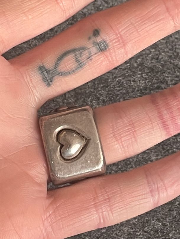 silber design ring rock punk mandelkern massiv wertig in Frankfurt am Main  - Westend | eBay Kleinanzeigen ist jetzt Kleinanzeigen