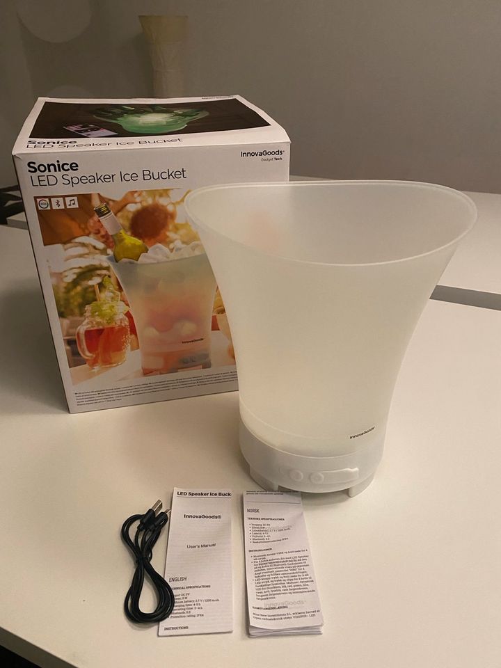 LED Speaker ICE Bucket Sektkühler, NEU in Original Verpackung in Hannover
