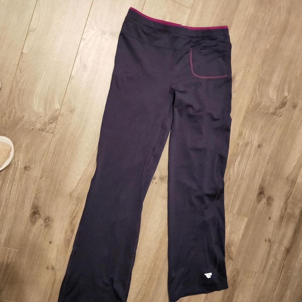 Sportleggings Grösse 38 in Recklinghausen