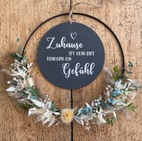 Schild mit Spruch "Zuhause", inklusive Trockenblumen personalisie Bayern - Röhrnbach Vorschau