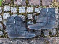 CAPRICE Damen Stiefelette Gr. 39 | Leder schwarz SEHR GUT Bayern - Waldbüttelbrunn Vorschau