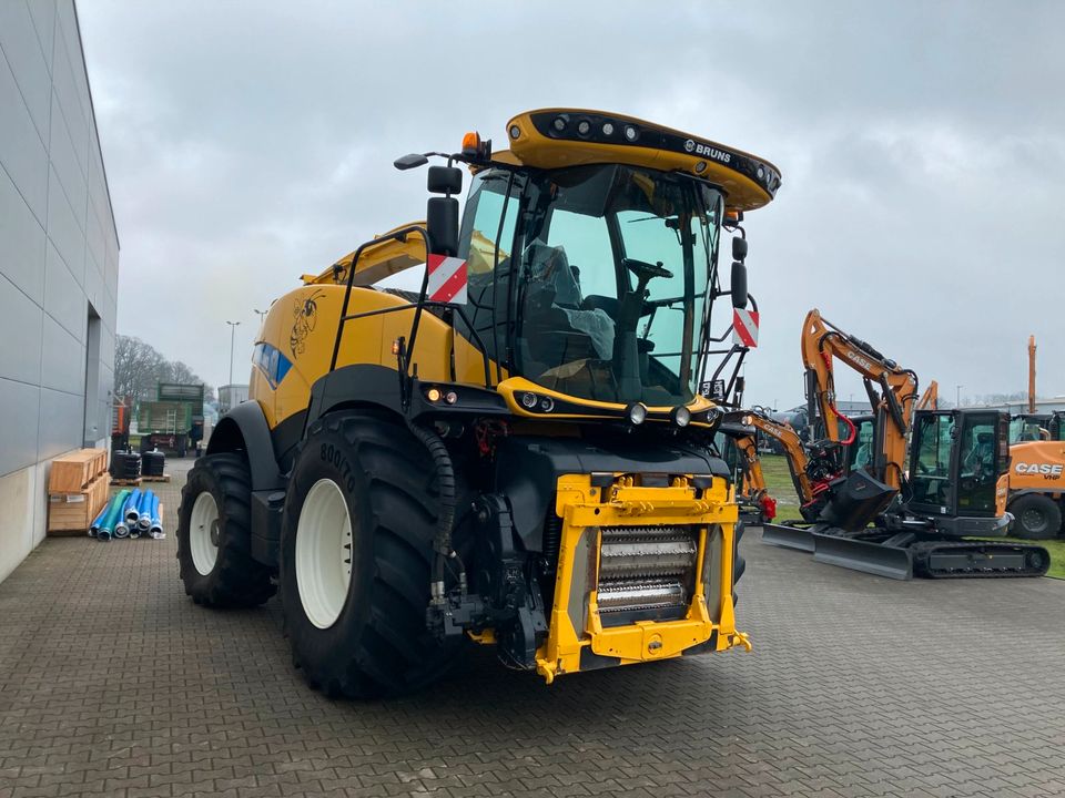 NEW HOLLAND FR 550 Häcksler Feldhäcksler Nr.: 6002 in Cloppenburg