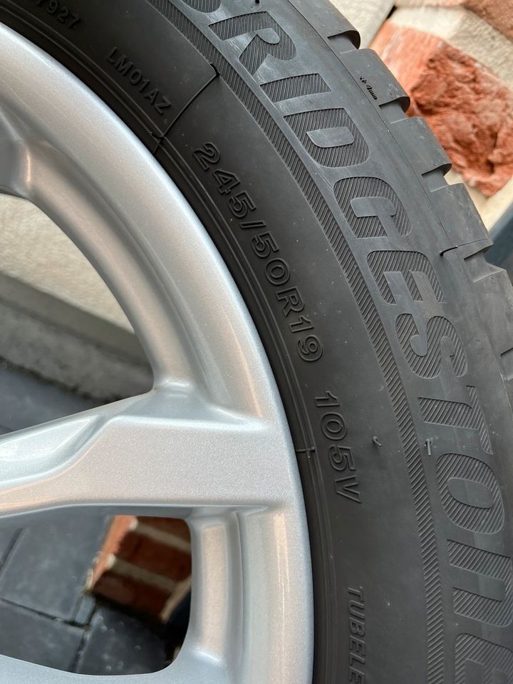 BMW 691 V-Speiche X3 G01 X4 GO2 Winterräder 19 Zoll - Bridgestone in Kamp-Lintfort