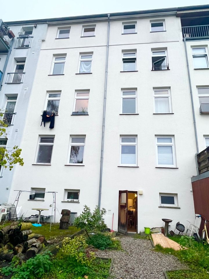 ***Kapitalanlage*** Saniertes Mehrfamilienhaus in der KTV, bestehend aus 8 x 2-Raumwohnungen...!!! in Rostock