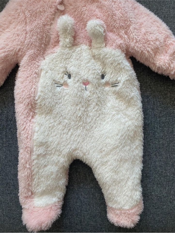 Mädchen Winter-Overall Baby Wagenanzug rosa weiß Hase Gr. 56 C&A in Herborn