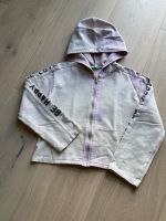 Benetton Mädchen Sport Sweat Jacke Kapuze lila flieder Gr. 140 Nordrhein-Westfalen - Würselen Vorschau