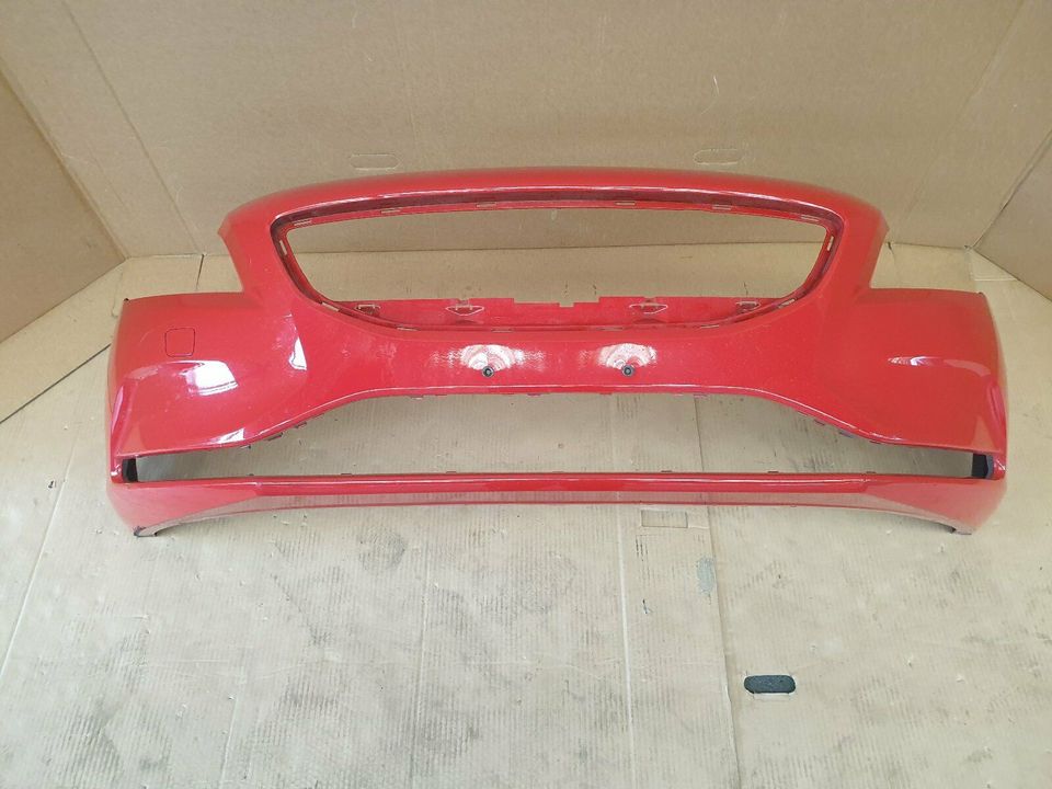 Volvo V40 Front-Stoßstange vorne 31283732 Schwarz Rot weiß in Bergkamen