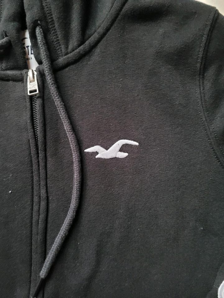 Hollister Sweatjacke schwarz Gr.XS in Wolfsburg