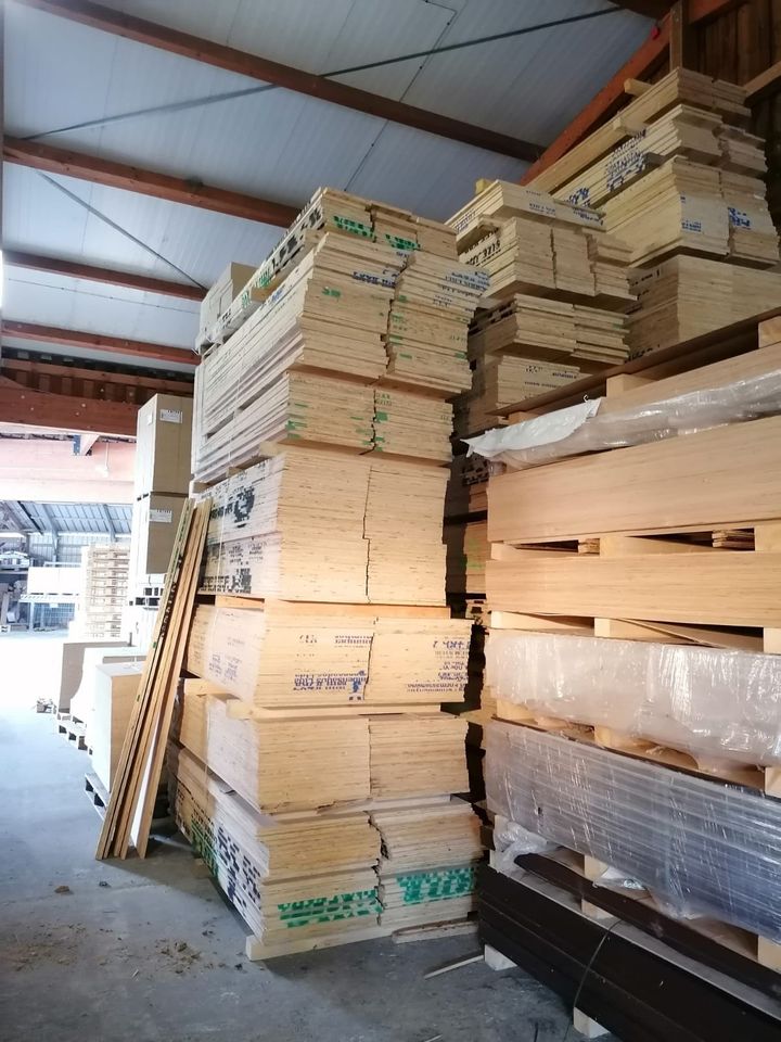 Sperrholzplatten Elliotis Pine Multiplexplatten in Pretzfeld