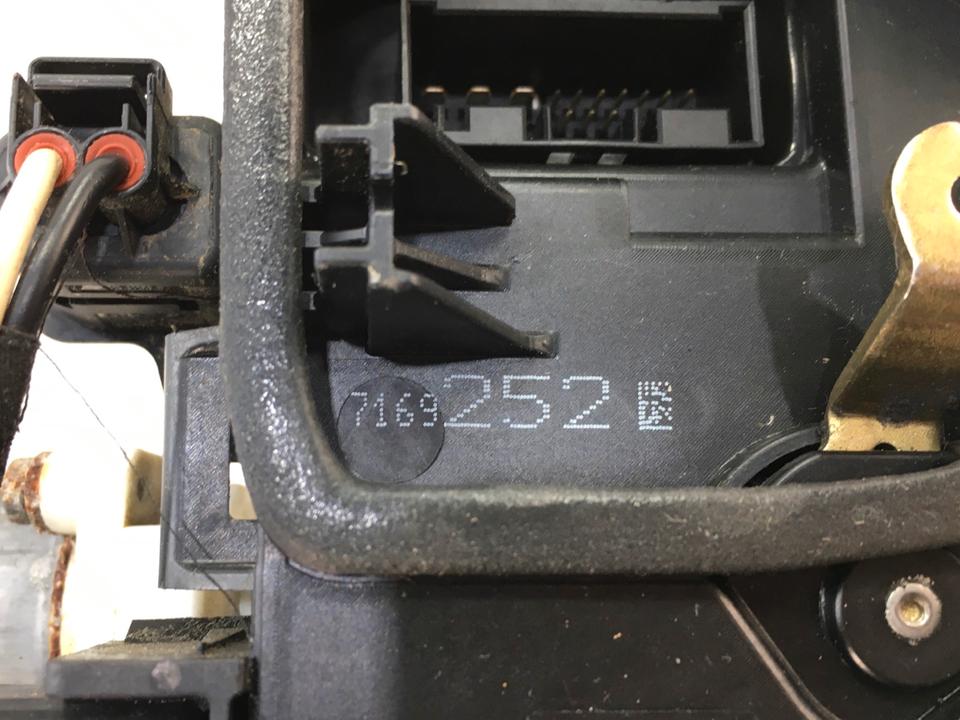 BMW E65 E66 Softclose Motor Schloss Tür hinten rechts 7169252 in Schönefeld
