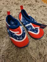kinder badeschuhe wasserschuhe 25 rot blau Bayern - Hebertsfelden Vorschau