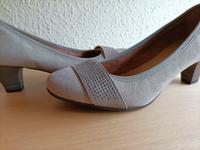 hübscher Wildlederpumps Gr. 37 1/2 beige mit Steinchenverzierung Kr. Passau - Passau Vorschau